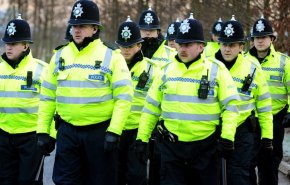 افزایش اختیارات ویژه پلیس انگلیس برای مقابله با کرونا