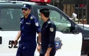 شخص مجهول يخرق حظر التجول في الكويت ويحاول دهس شرطي
