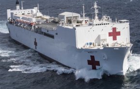 ورود کشتی بیمارستانی ارتش آمریکا به نیویورکِ بحران‌زده