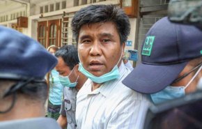 خبرنگار میانماری به اتهام مصاحبه با مسلمانان حکم حبس ابد گرفت