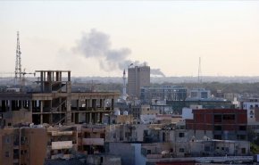 حمله موشکی نیروهای ژنرال حفتر به فرودگاه معیتیقه در لیبی