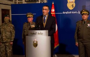 رئيس الحكومة التونسية يكرّم القيادات في القصرين