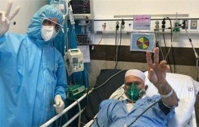 مسن ايراني يتعافى من اصابته بكورونا