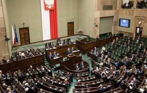 بولندا.. البرلمان يوافق على التصويت البريدي في الانتخابات الرئاسية 