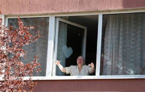 100 إصابة بكورونا داخل دار للمسنين في هنغاريا