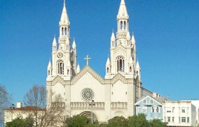 تداوم برگزاری مراسم مذهبی در کلیساهای آمریکا