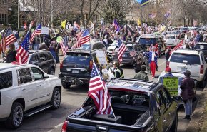 تجمع هزاران آمریکایی علیه فرمانداران ایالتی به دعوت ترامپ + تصاویر