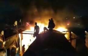 اليونان.. حريق كبير في مخيم بعد وفاة 