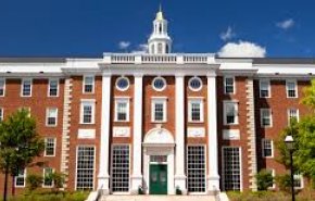 جامعة هارفارد الاميركية ممتعظة من ترامب لجشعه المالي