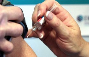 محقق دانشگاه آکسفورد: بررسی نتایج تحقیقات درباره واکسن کرونا ممکن است ماه‌ها طول بکشد