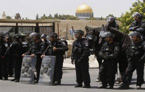 مواجهات في القدس وتحذيرات من اقتحام الأقصى