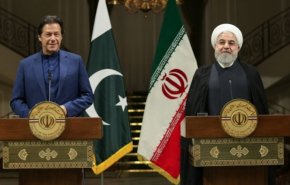 روحانی خواستار بازگشایی مرزها جهت تبادل کالا و تجارت با پاکستان شد؛ عمران خان استقبال کرد