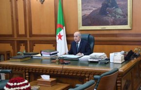 الجزائر تعلن خفضا جديدا في الإنفاق العام ورفع الحد الأدنى للأجور
