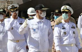 قائد بحرية ايران يتفقد مشاريع منظمة الصناعات البحرية