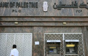 الفصائل تحذر من انصياع البنوك الفلسطينية لقرارات الاحتلال