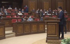 فیلم | زد و خورد قانونگذاران در مجلس ارمنستان