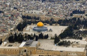 الحركة الإسلامية في القدس تدعو للحشد والصلاة على أبواب الأقصى
