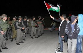 الاحتلال يعزل قرية بيت إكسا شمال غربي مدينة القدس 
