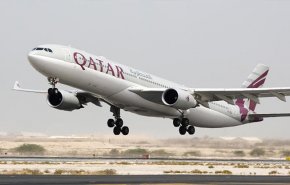 أول طائرة قطرية تهبط في مطار المنامة منذ بدء الحصار
