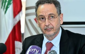 وزير اقتصاد لبنان يعلن عن خطة لتخفيض أسعار السلع الغذائية الأساسية
