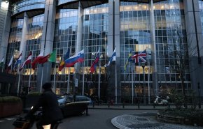 الاتحاد الأوروبي يدعو واشنطن إلى إعادة النظر في قرار قطع علاقتها مع منظمة الصحة
