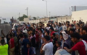 اعتراضات مردمی علیه گروه وابسته به امارات و عربستان در شهر عدن