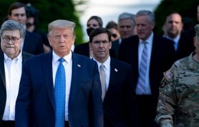 انتقاد شدید مقامات آمریکایی از تصمیم ترامپ برای استفاده از ارتش در مقابل معترضان
