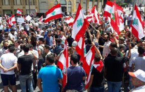 شاهد.. كاميرا العالم تواكب التظاهرات في بيروت