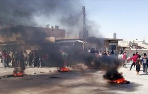 اهالي ريف الرقة الشمالي ينظمون تظاهرة ضد 'الجيش الحر'