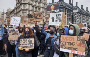 المظاهرات المناهضة لوباء العنصرية تعم عدة مدن في أنحاء العالم