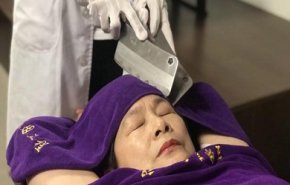 مركز في تايوان يعالج المرضى باستخدام السكاكين والسواطير
