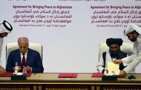 طالبان تعلن لقاء رئيس مكتبها السياسي بالمبعوث الأمريكي في الدوحة