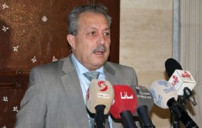 عميد كلية الاعلام يقدم طلبا 'لعرنوس' بخصوص وزراء سوريا