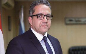وزير السياحة المصري يحذر الفنادق استعدادا لعودة السياحة