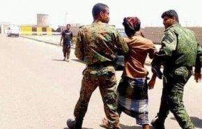 نیروهای اماراتی اهالی استان‌های شمالی یمن را از «سقطری» تبعید کردند
