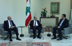 نشست ویژه رئیس جمهور، نخست وزیر و رئیس پارلمان لبنان/ تاکید عون و دیاب بر وحدت ملی و صلح داخلی
