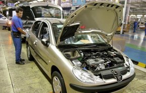 مصانع السيارات في ايران تنتج اكثر من 200 الف سيارة