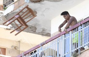 مواجهات غاضبة بين عمال مهاجرين وسكان بلدة ايطالية 