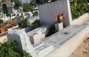 شاهد..حفلة زفاف في مقبرة تونسية تثير موجة غضب واسعة
