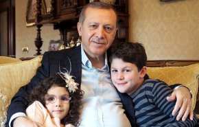أردوغان يغادر انقرة الى اسطنبول ليرى حفيده الثامن!
