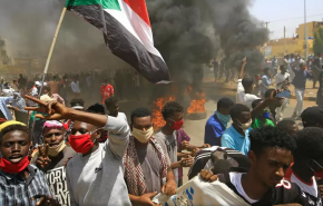 السودان.. عشرات المصابين في تظاهرات دعت اليها لجنة الاطباء