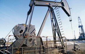 انخفاض مخزون الخام الامريكي يدفع اسعار النفط للارتفاع