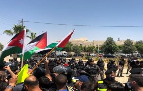 مظاهرات منددة بخطة الضم في الأردن قرب السفارة الأمريكية