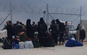 اليونان تستخدم كورونا ذريعة لعزل مخيمات اللاجئين