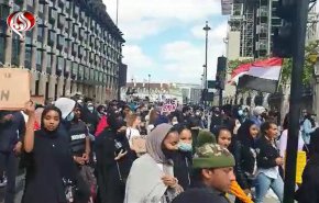 شاهد.. اكبر تظاهرة بلندن ضد العدوان السعودي على اليمن