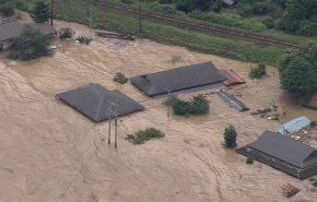 شاهد كيف قتل الفيضان، يابانيين علی كراسي متحركة
