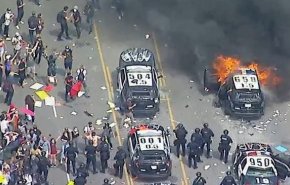 فیلم| حمله با خودرو به معترضان به بی عدالتی ساختاری نزدیک میدان تایمز نیویورک