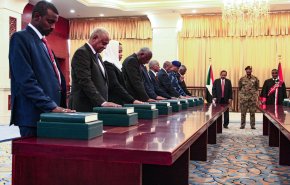 السودان.. استقالة جماعية مفاجئة لوزراء الحكومة