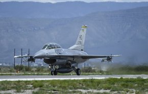 «اف ۱۶» آمریکا در پایگاه هوایی «نیو مکزیکو» سقوط کرد
