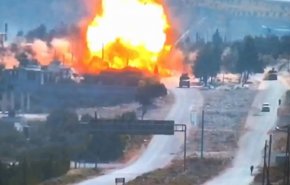 شاهد: إصابة جنود روس وأتراك بانفجار ضخم في ادلب